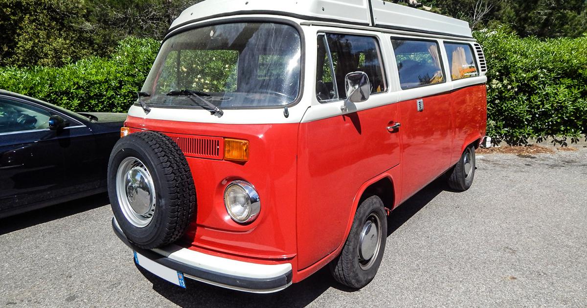 Volkswagen Combi T2B, Une Voiture De Collection Proposée Par Thierry P.