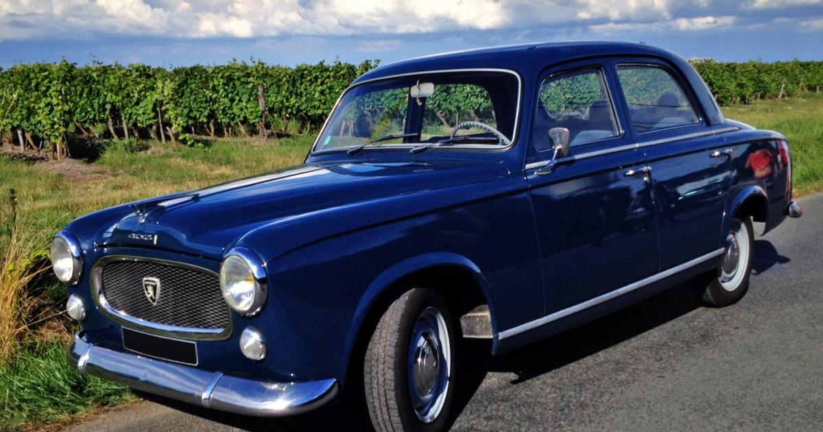 Peugeot 403, Une Voiture De Collection Proposée Par Chris