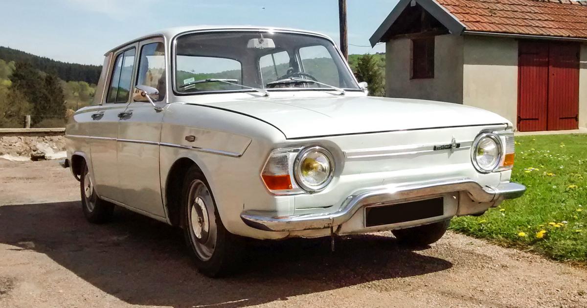 Reno 10. Renault 10. Рено 10 года. Рено 10 фото. Форца 10 Renault.